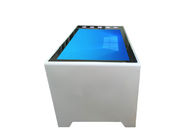 Wolnostojący 55-calowy kryty wyświetlacz LCD Interaktywny system Android lub Windows Gra kawowa Smart Touch Screen Table