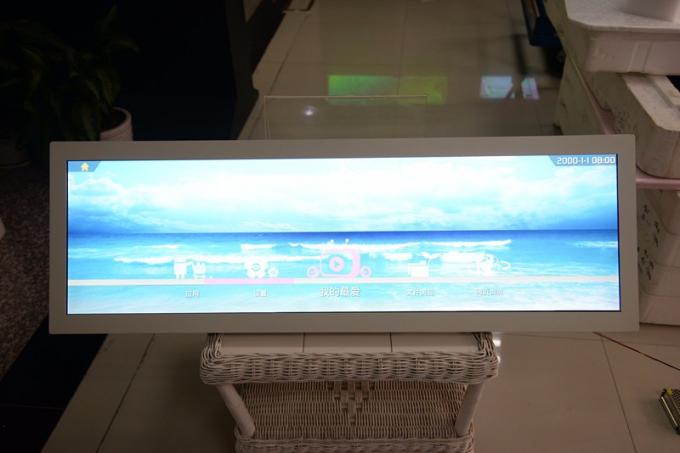 38-calowy ekran LCD z szerokim paskiem i ekranem LCD